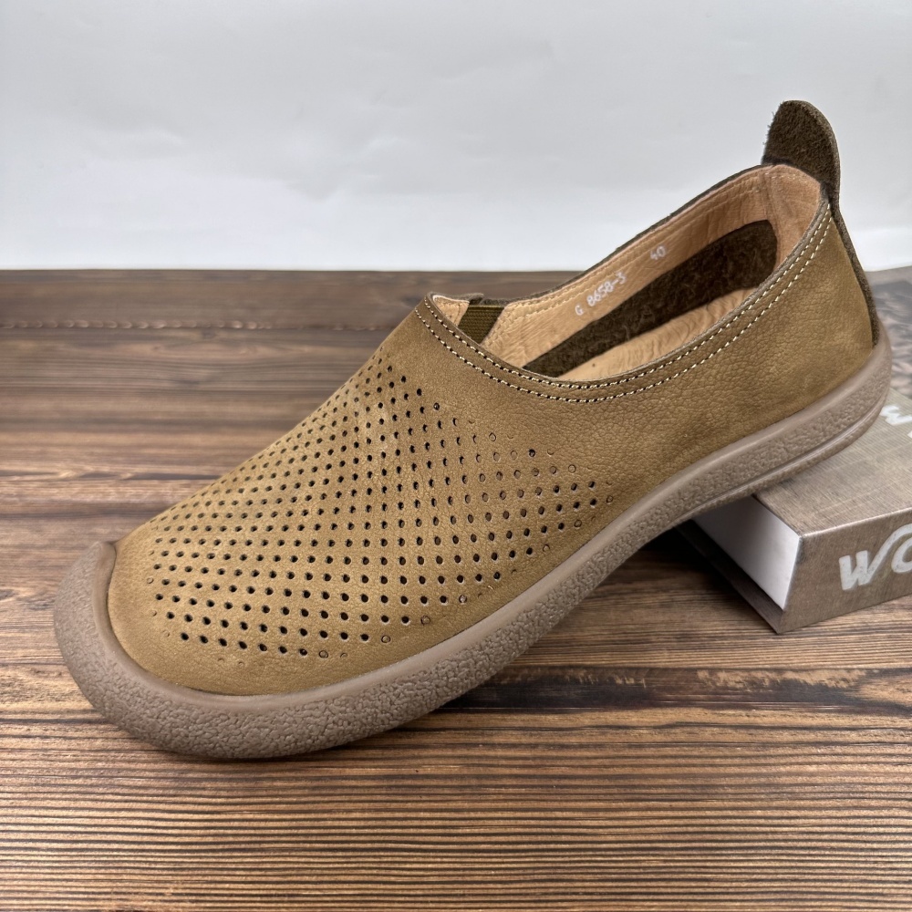 Hollow Out Leather Men's Shoes Breathable Soft Bottom Casual Shoes - Image 6